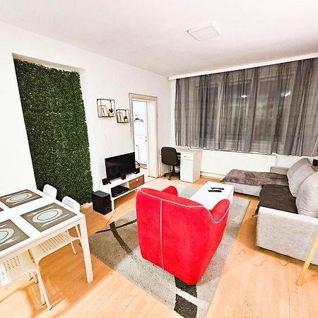 Apartment Skopje Square Bagian luar foto