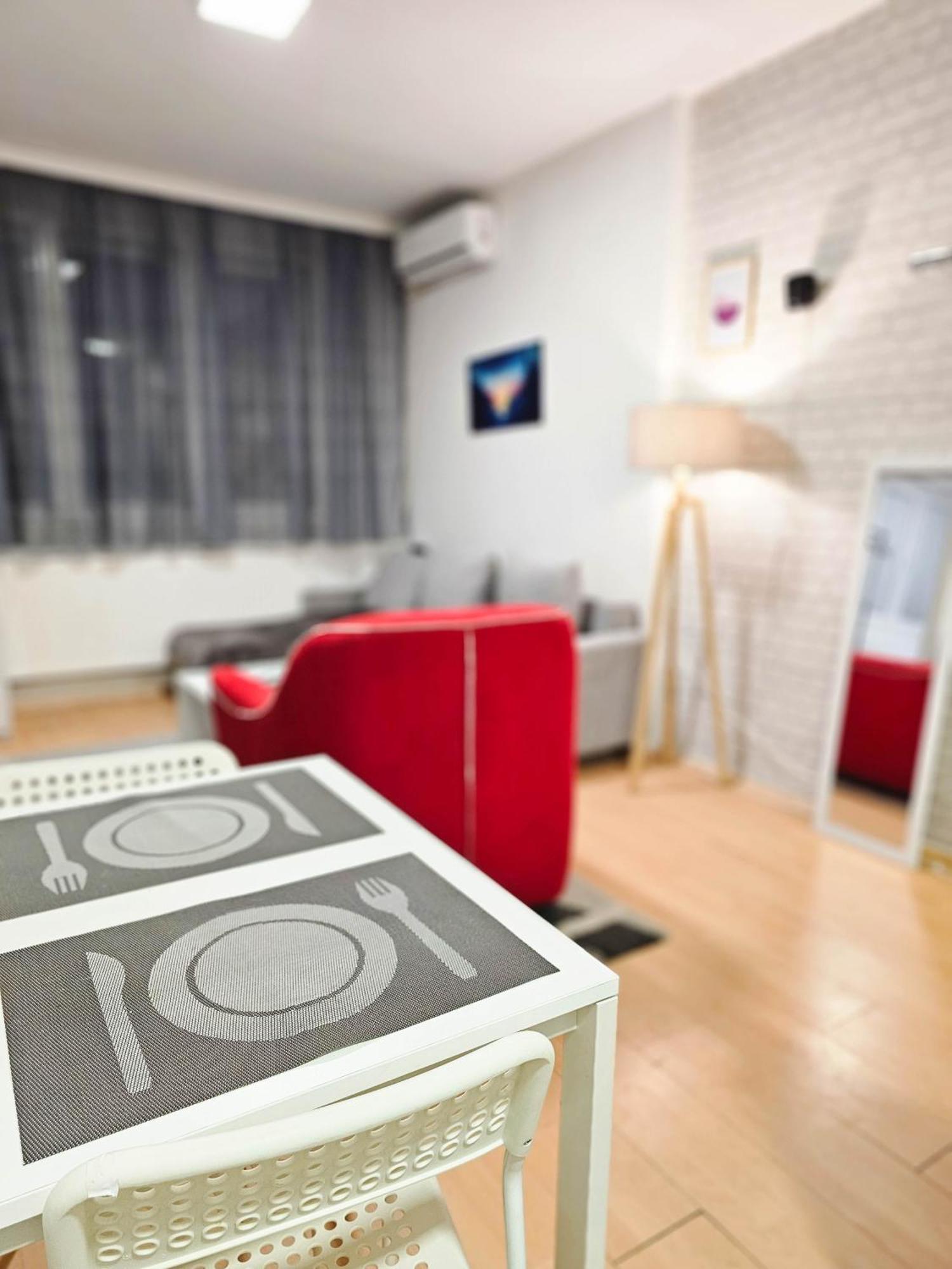 Apartment Skopje Square Bagian luar foto
