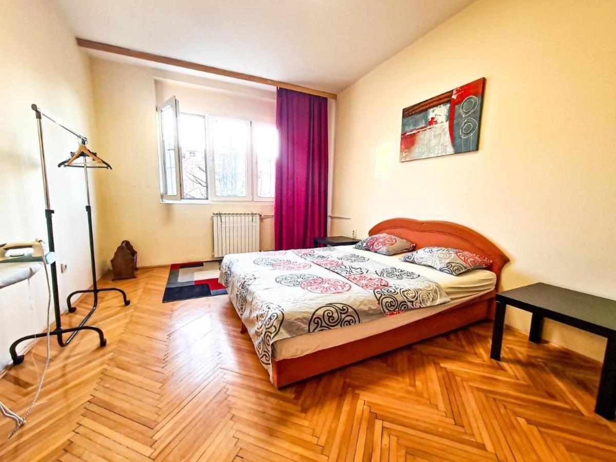 Apartment Skopje Square Bagian luar foto
