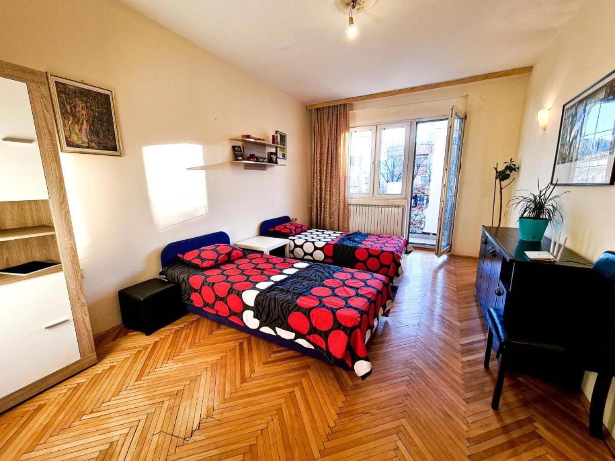 Apartment Skopje Square Bagian luar foto